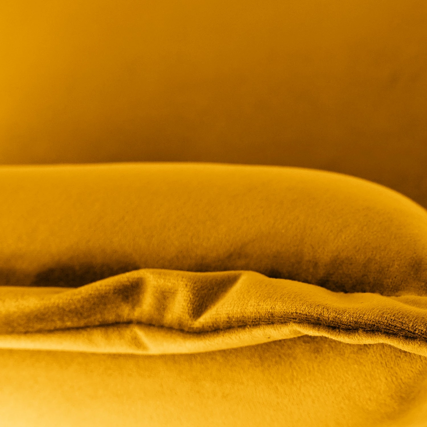 Ars manufacti Fauteuil Mazac - Velours Ravi: Jaune moutarde 9 Ars manufacti Fauteuil Mazac - Velours Ravi: Jaune moutarde – Image 7