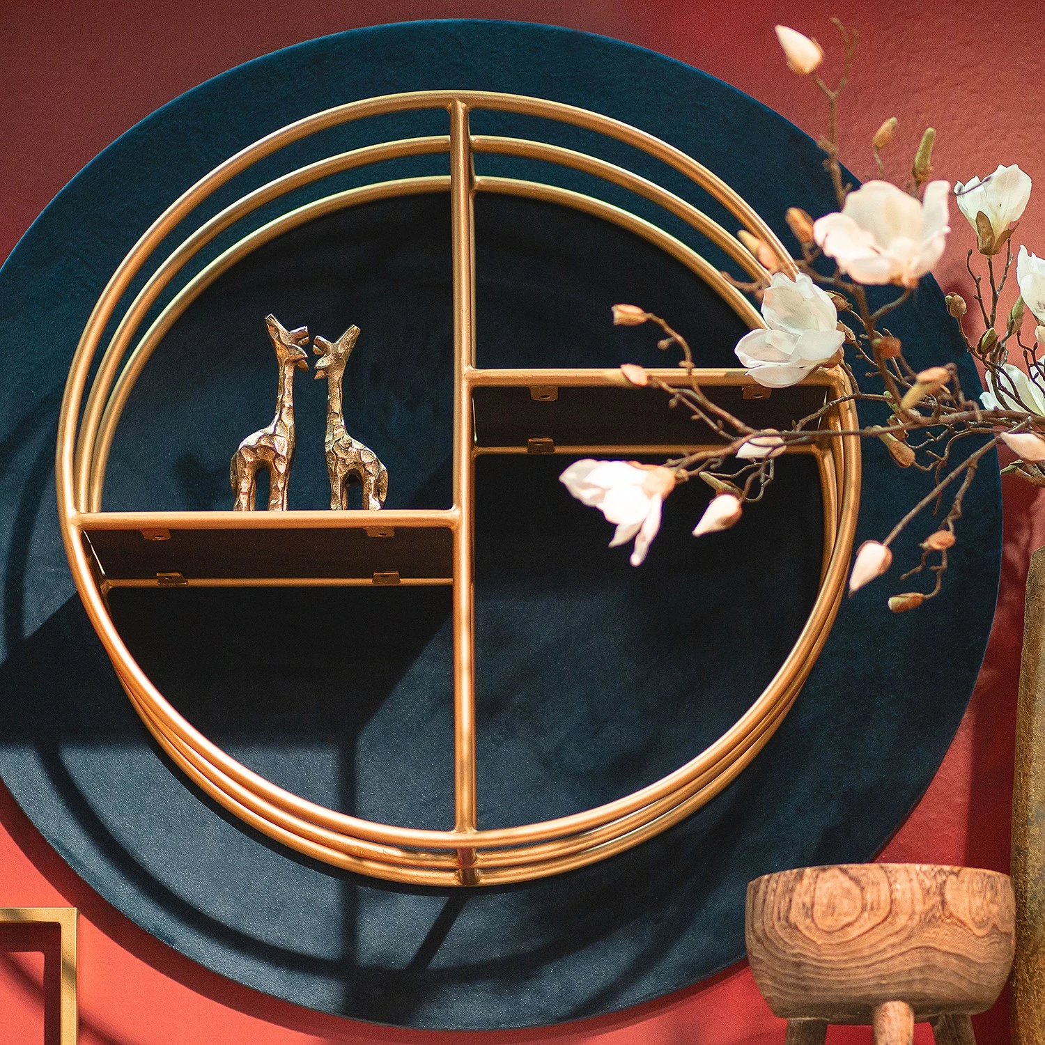 Red Living Étagère murale Oissel II - Acacia massif / Métal - Acacia noir / Doré - Diamètre : 70 cm 4 Red Living Étagère murale Oissel II - Acacia massif / Métal - Acacia noir / Doré - Diamètre : 70 cm – Image 2