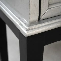 Red Living Commode Vaunac - Blanc / Argenté / Noir -loftscape Boutique 1000242716 210121 07595000021 DETAILS P000000001000242716