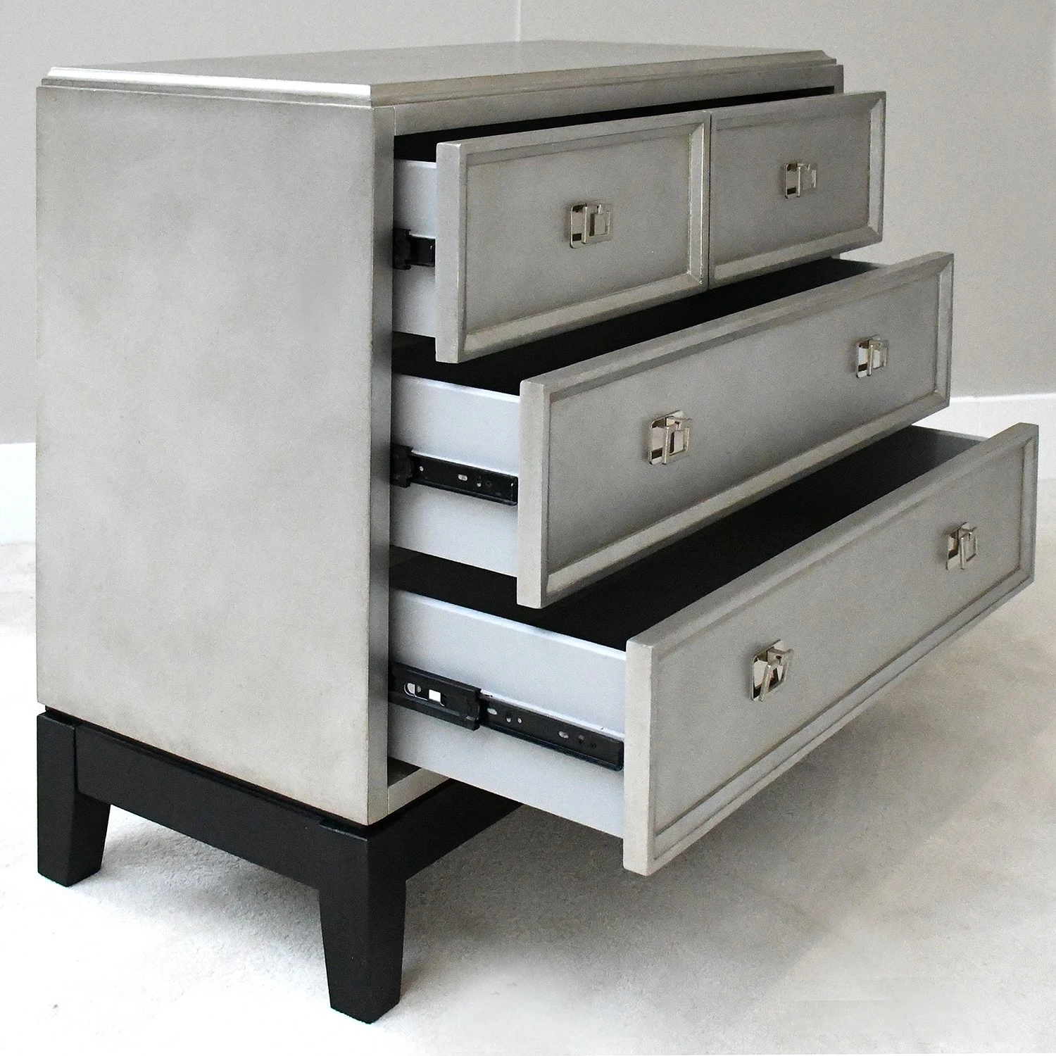 Red Living Commode Tilloloy - Blanc / Argenté / Noir 5 Red Living Commode Tilloloy - Blanc / Argenté / Noir – Image 3