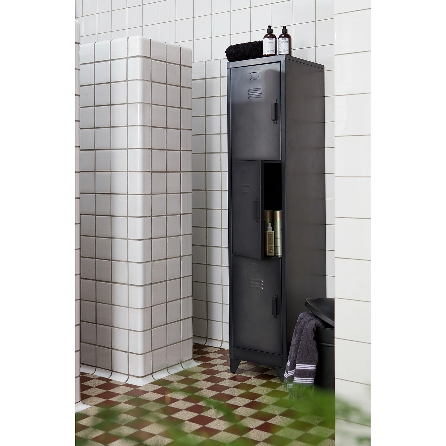 Red Living Armoire Capo I - Métal - Noir vintage 4 Red Living Armoire Capo I - Métal - Noir vintage – Image 3