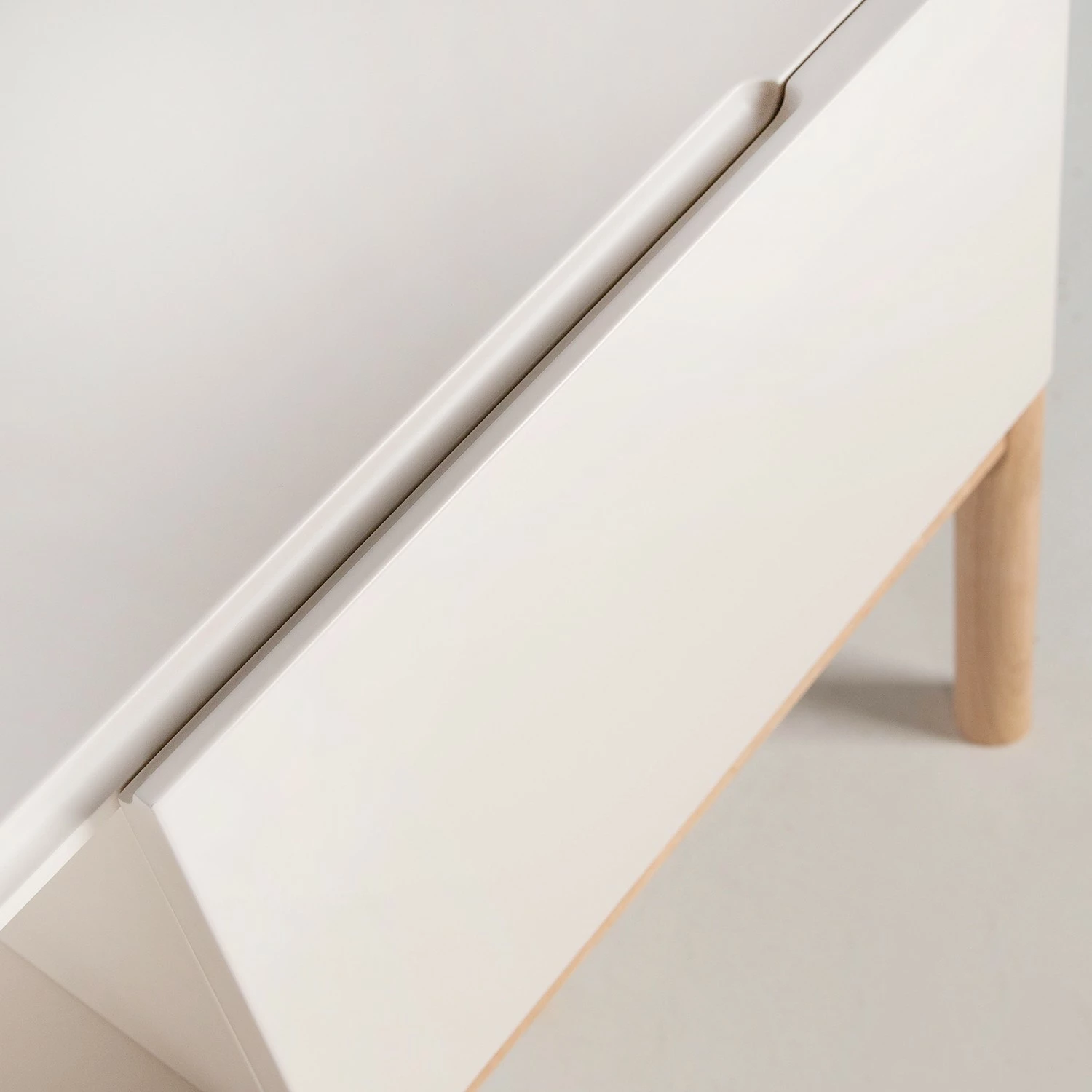 Studio Copenhagen Meuble TV Cooby II - Blanc / Chêne 20 Studio Copenhagen Meuble TV Cooby II - Blanc / Chêne – Image 18