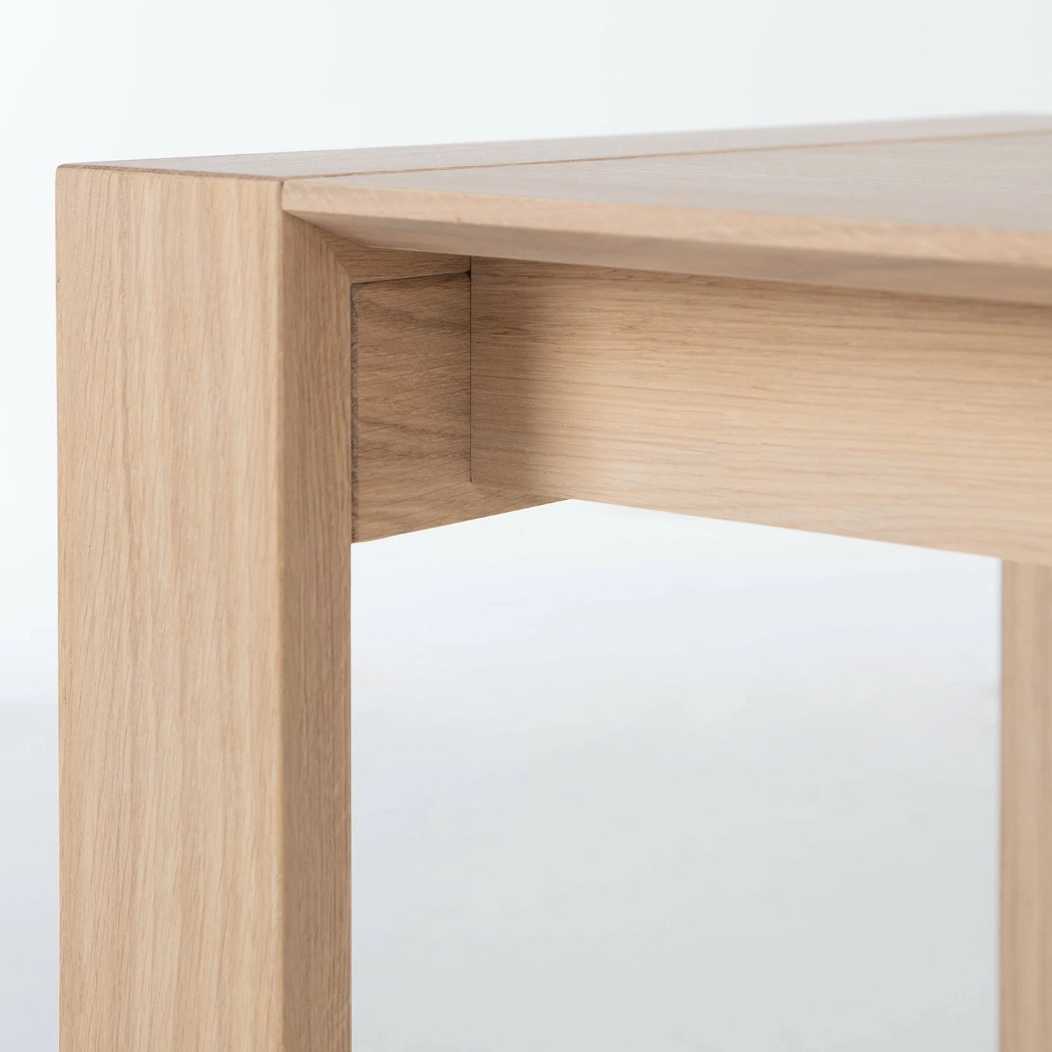 Studio Copenhagen Table basse Maayka - Partiellement en chêne massif - Chêne clair - Largeur : 110 cm 17 Studio Copenhagen Table basse Maayka - Partiellement en chêne massif - Chêne clair - Largeur : 110 cm – Image 15