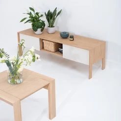 Studio Copenhagen Meuble TV Maayka I - Partiellement en chêne massif - Blanc / Chêne clair -loftscape Boutique 1000277386 211012 153649000132 DETAILS P000000001000277386