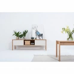 Studio Copenhagen Meuble TV Maayka I - Partiellement en chêne massif - Blanc / Chêne clair -loftscape Boutique 1000277386 211012 15364900057 MOOD DETAILS P000000001000277386 mood