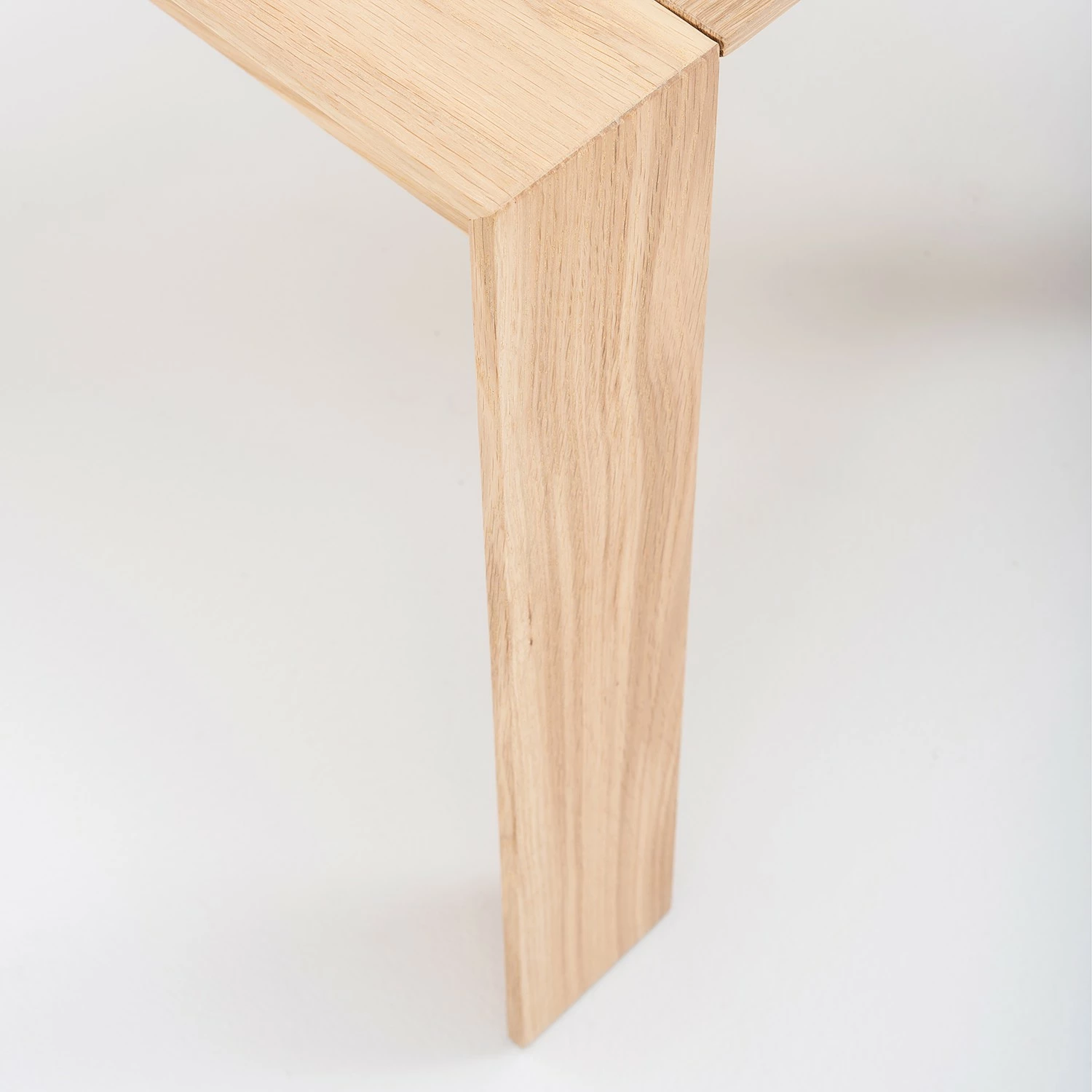 Studio Copenhagen Table basse Maayka - Partiellement en chêne massif - Chêne clair - Largeur : 55 cm 13 Studio Copenhagen Table basse Maayka - Partiellement en chêne massif - Chêne clair - Largeur : 55 cm – Image 11