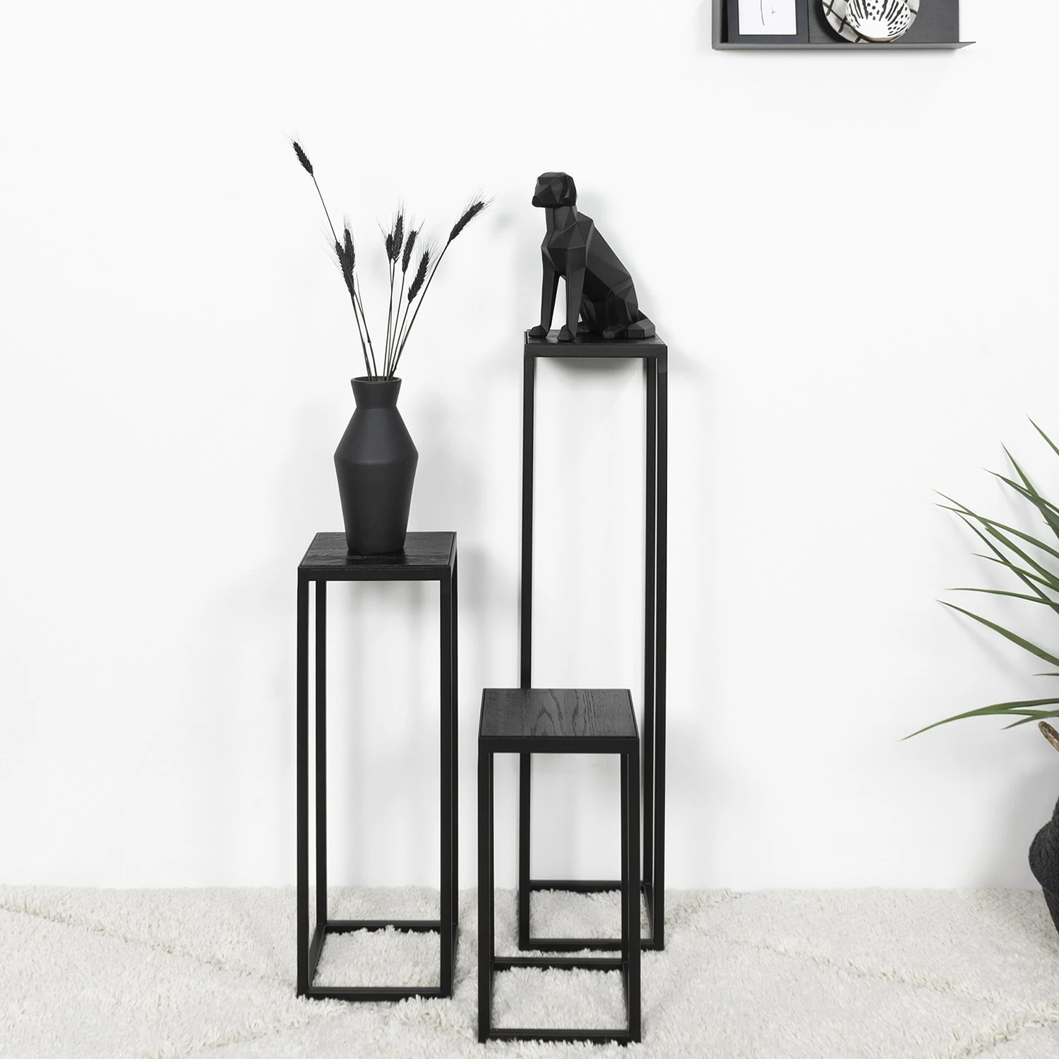 Red Living Bout de canapé Dareton II - Chêne massif / Métal - Chêne noir / Noir - Hauteur : 90 cm 4 Red Living Bout de canapé Dareton II - Chêne massif / Métal - Chêne noir / Noir - Hauteur : 90 cm – Image 2