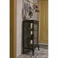 Red Living Vitrine Nikalla - Noir vintage 10 Red Living Vitrine Nikalla - Noir vintage -loftscape Boutique 1000304162 211029 123413000106 MOOD DETAILS P000000001000304162 mood