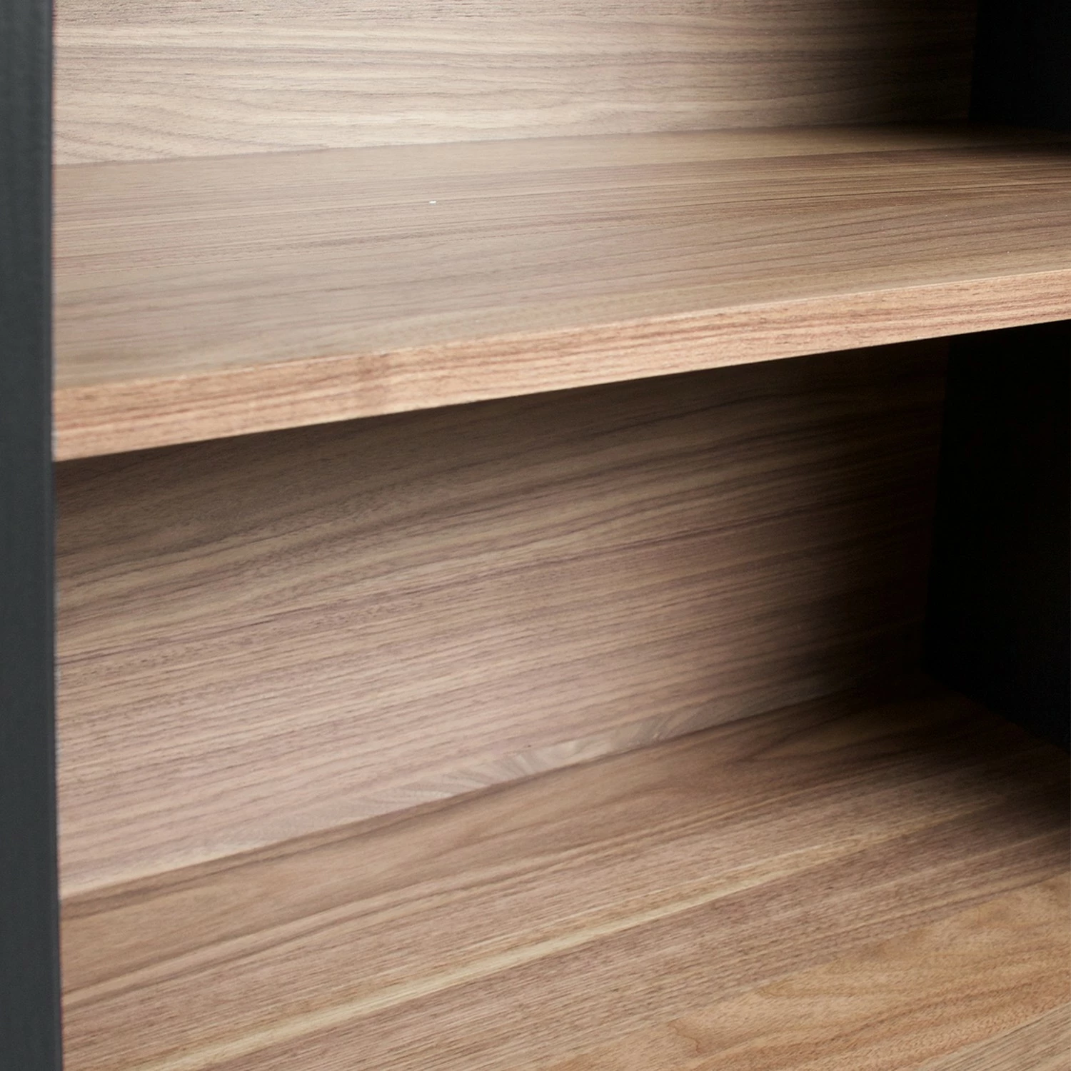 Red Living Vitrine Bomba - Pin massif - Pin noir / Pin foncé 9 Red Living Vitrine Bomba - Pin massif - Pin noir / Pin foncé – Image 7