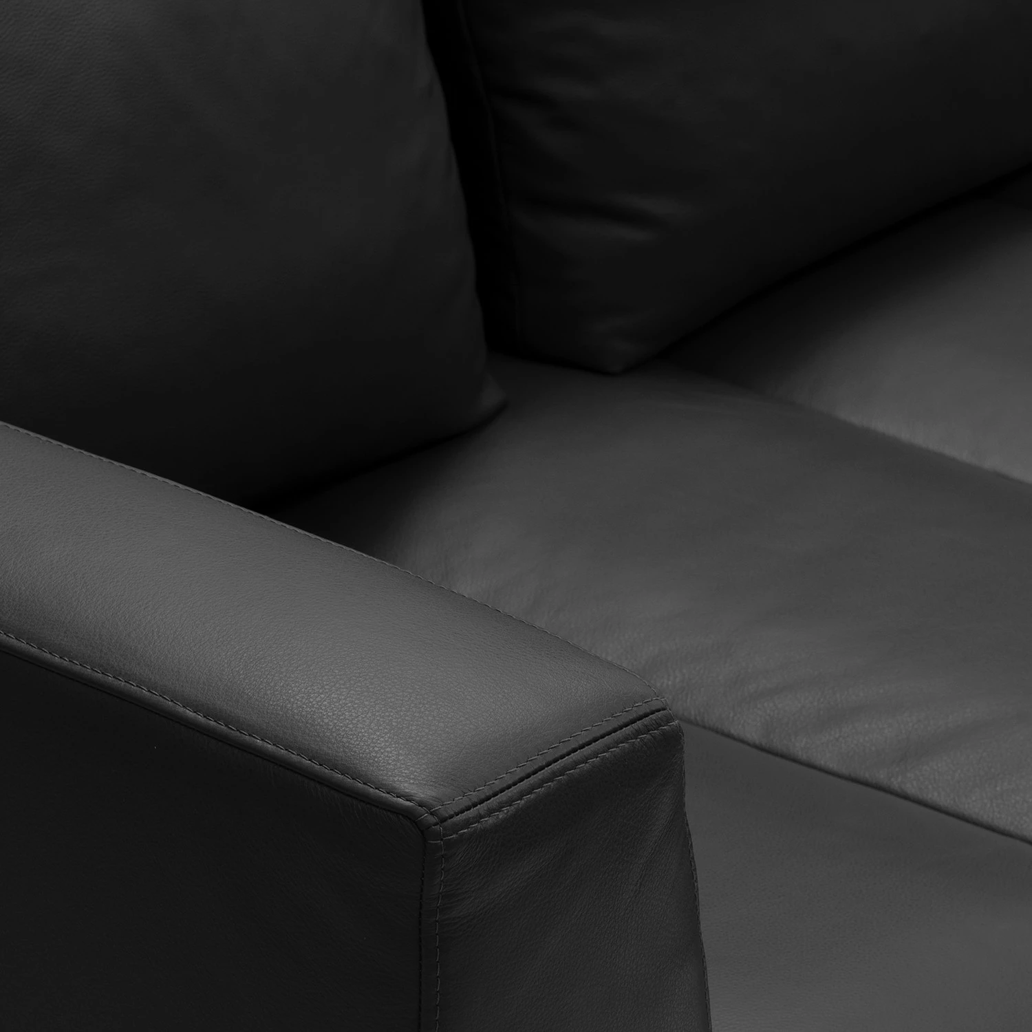 Studio Copenhagen Canapé Madison (3 places) - Cuir véritable Neka : Noir 8 Studio Copenhagen Canapé Madison (3 places) - Cuir véritable Neka : Noir – Image 6