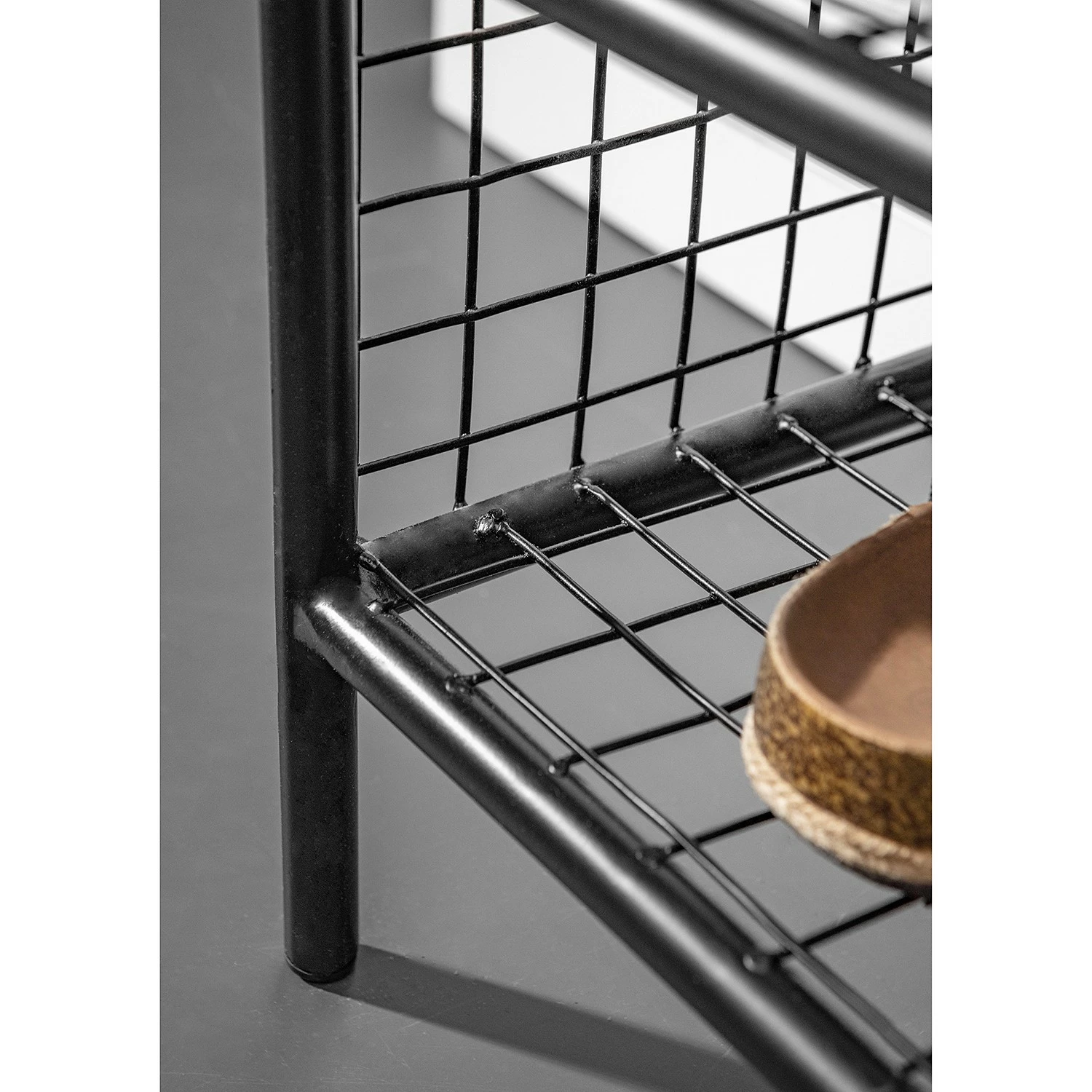 Red Living Étagère à chaussures Ugo - Manguier massif / Métal - Manguier / Noir 11 Red Living Étagère à chaussures Ugo - Manguier massif / Métal - Manguier / Noir – Image 10