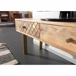 Naturoo Meuble TV Yearby - Manguier massif - Manguier / Doré 11 Naturoo Meuble TV Yearby - Manguier massif - Manguier / Doré -loftscape Boutique 1000359927 220713 030 DETAILS P000000001000359927