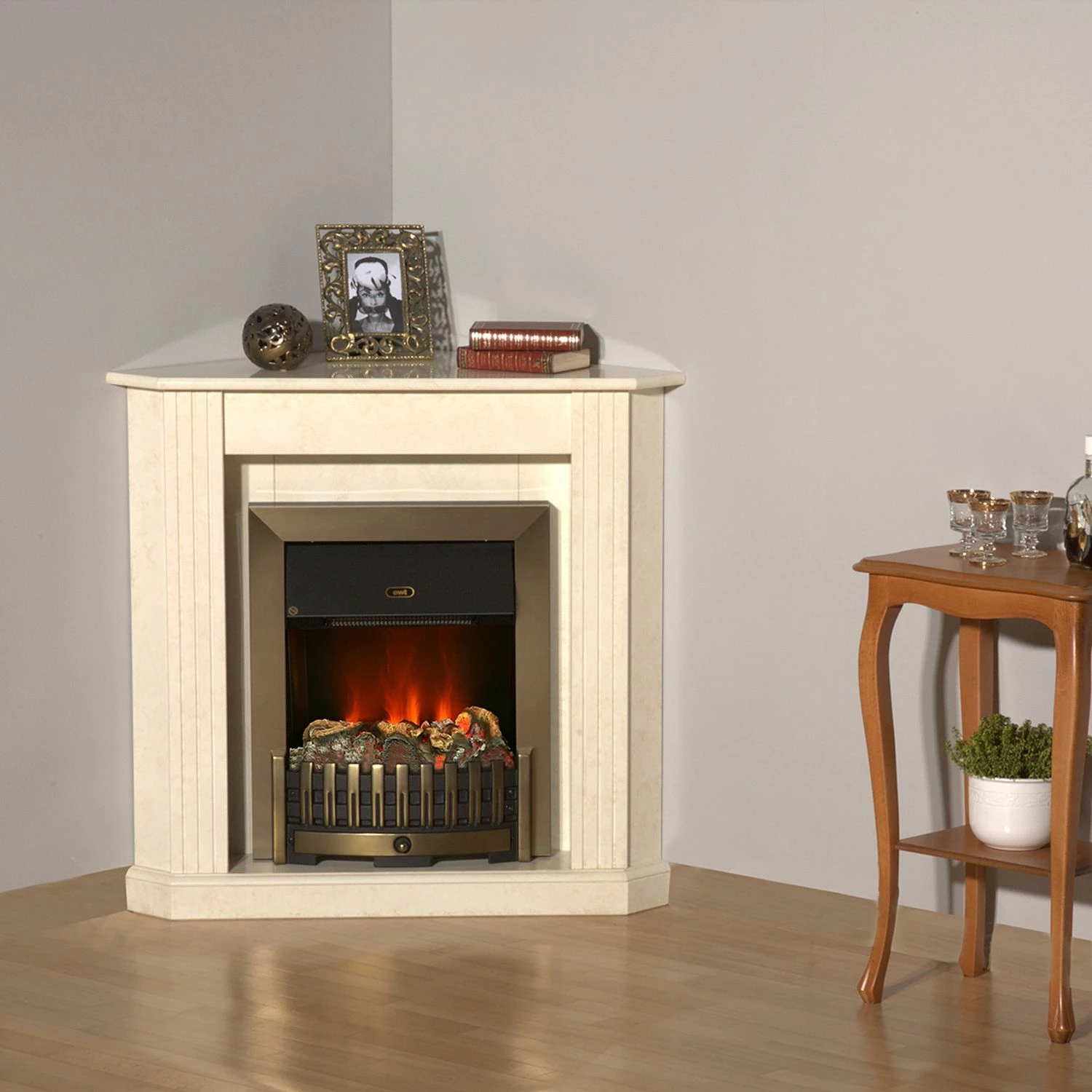 Montreux Cheminée d'angle électrique Louisiana - Blanc crème marbré 5 Montreux Cheminée d'angle électrique Louisiana - Blanc crème marbré – Image 3