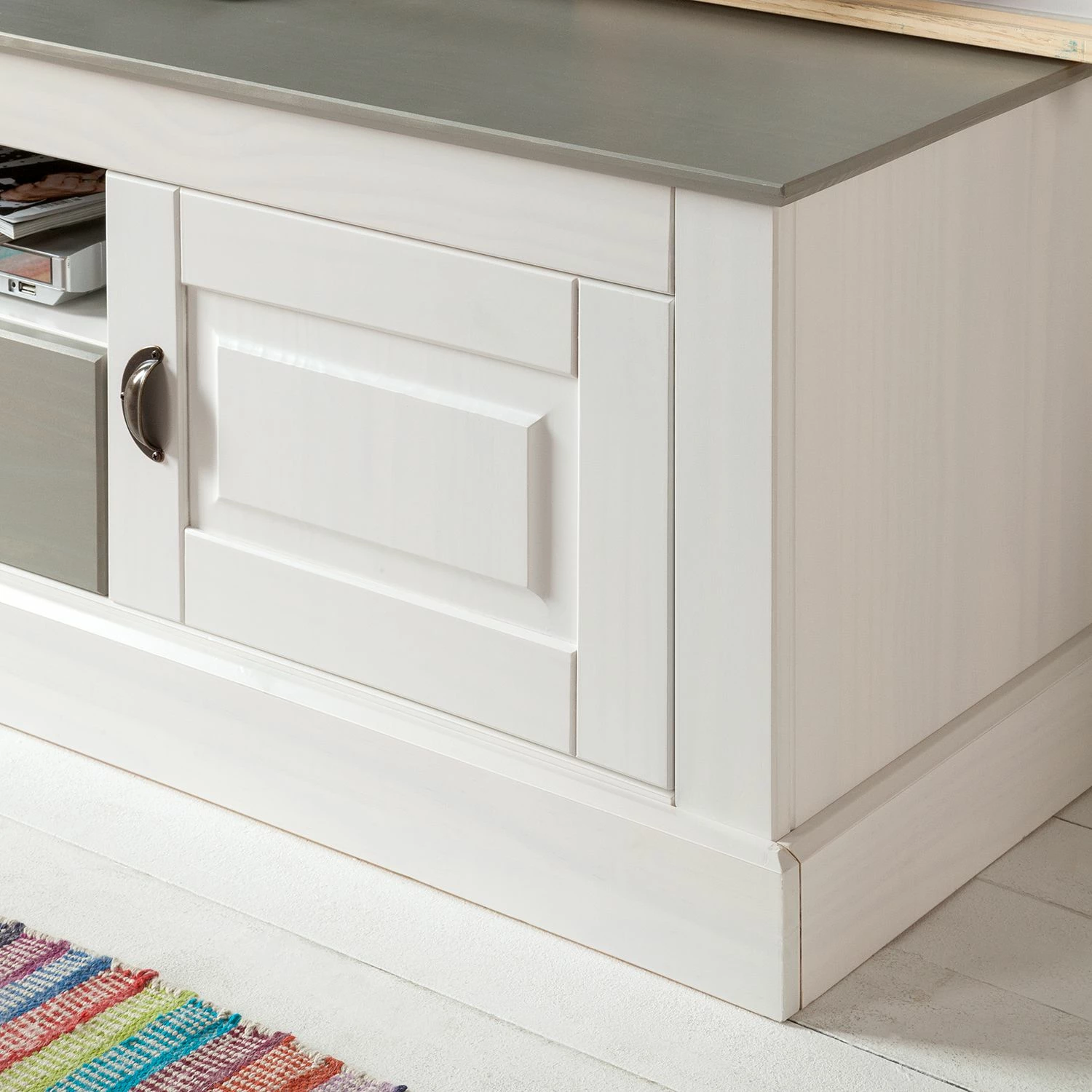 Maison Belfort Meuble TV Neely - Blanc / Gris 10 Maison Belfort Meuble TV Neely - Blanc / Gris – Image 8