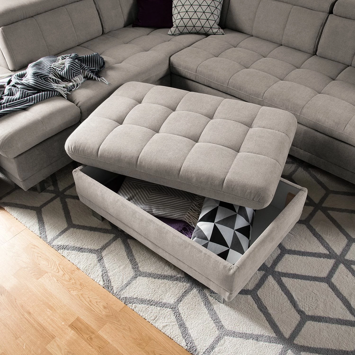 Loftscape Pouf repose-pieds Ayna - Microfibre 12 Loftscape Pouf repose-pieds Ayna - Microfibre – Image 10