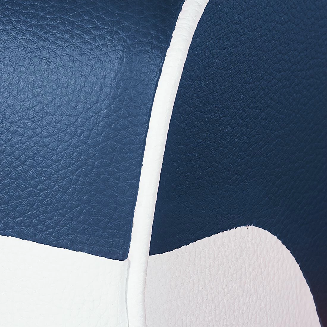 Studio Monroe Canapé Nixa (2 places) - Cuir synthétique - Blanc / Bleu foncé 9 Studio Monroe Canapé Nixa (2 places) - Cuir synthétique - Blanc / Bleu foncé – Image 7