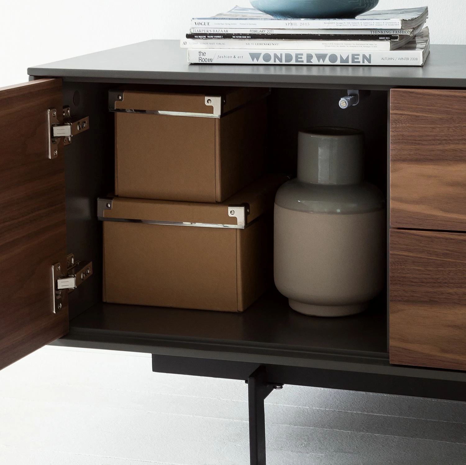 Studio Copenhagen Meuble TV Payara - Noyer / Anthracite 13 Studio Copenhagen Meuble TV Payara - Noyer / Anthracite – Image 11